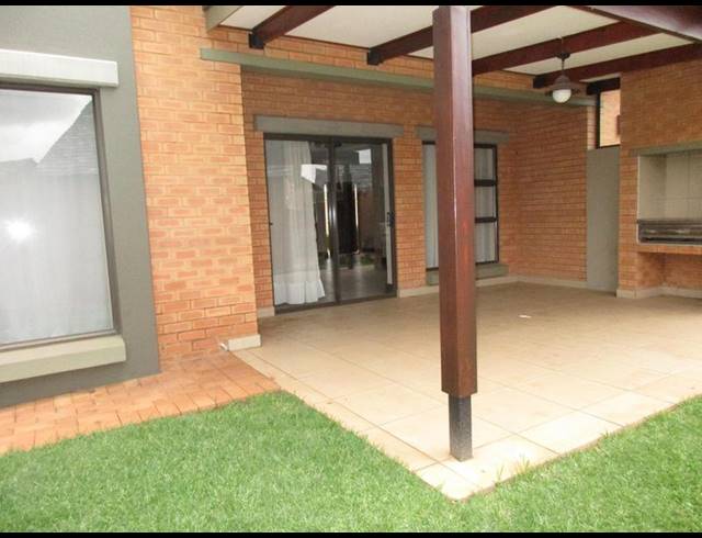 2 BEDROOM HOUSE FOR SALE IN RETIRE AT MIDSTREAM
